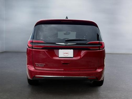 2025 Chrysler Pacifica L