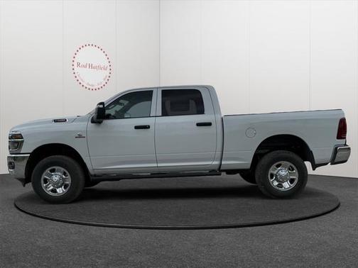 2025 RAM 2500 Tradesman Crew Cab 4x4 6'4' Box
