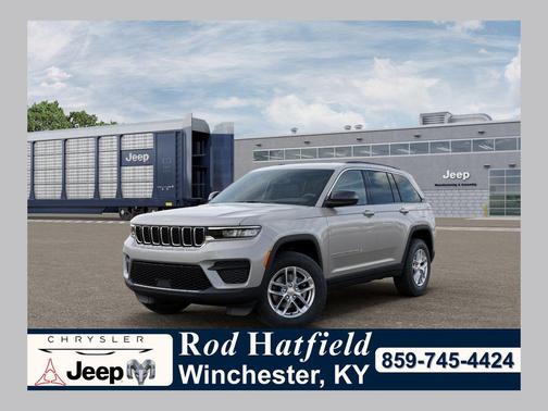 Silver Zynith 2026 Jeep Grand Cherokee Laredo