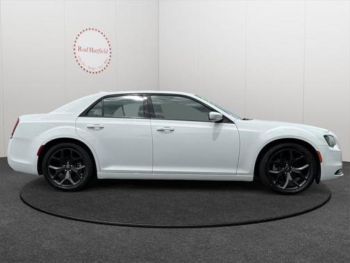 2022 Chrysler 300 S