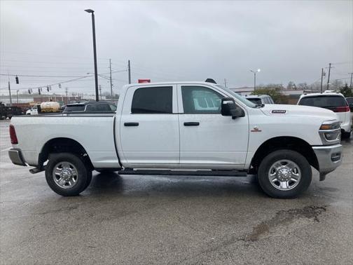 2025 RAM 2500 Tradesman Crew Cab 4x4 6'4' Box
