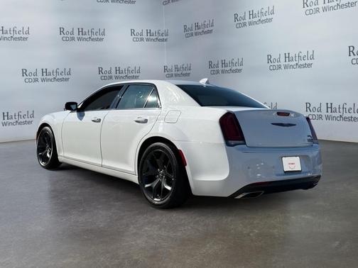 2022 Chrysler 300 S