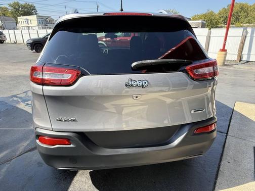 2016 Jeep Cherokee Latitude