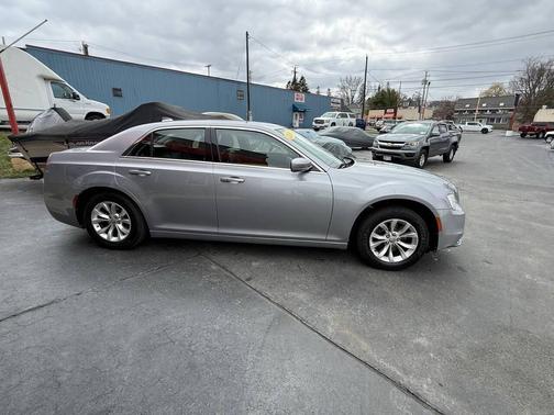 Billet Silver Metallic Clearcoat 2016 Chrysler 300 Limited