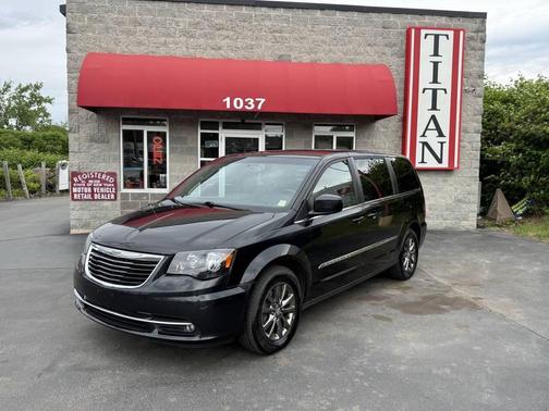 Charcoal 2015 Chrysler Town & Country S