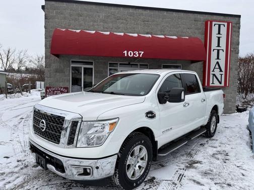 2017 Nissan Titan SV
