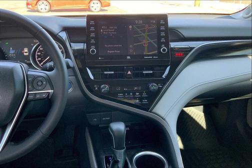 2024 Toyota Camry Hybrid XLE