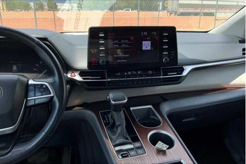 2024 Toyota Sienna XLE 8 Passenger