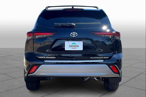 2025 Toyota Highlander Platinum