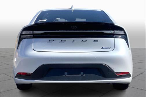 2025 Toyota Prius Plug-In Hybrid SE
