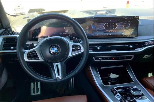 2025 BMW X5 M60i