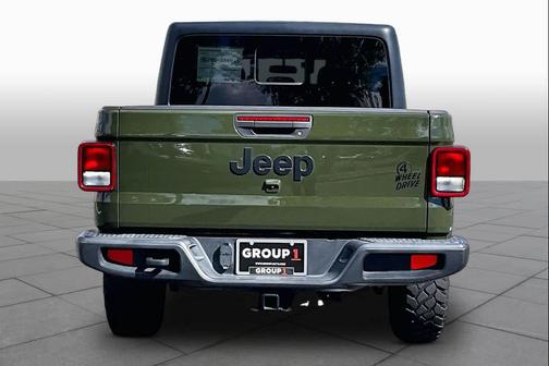 Sarge Green Clearcoat 2023 Jeep Gladiator Willys 4x4
