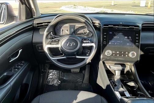 2024 Hyundai TUCSON SE