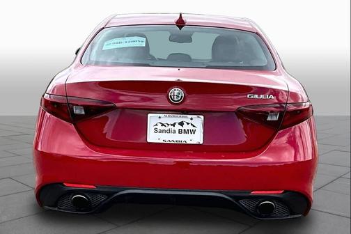 Rosso Alfa 2017 Alfa Romeo Giulia Base