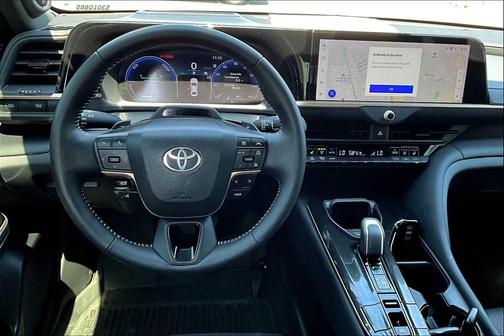 2025 Toyota Crown Platinum