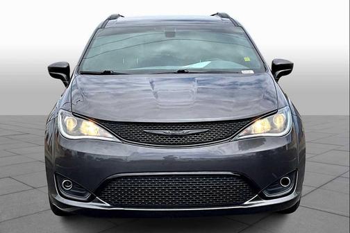 2018 Chrysler Pacifica Touring-L