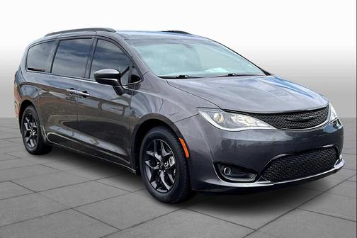 2018 Chrysler Pacifica Touring-L