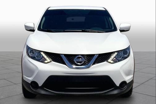 White 2017 Nissan Rogue Sport S