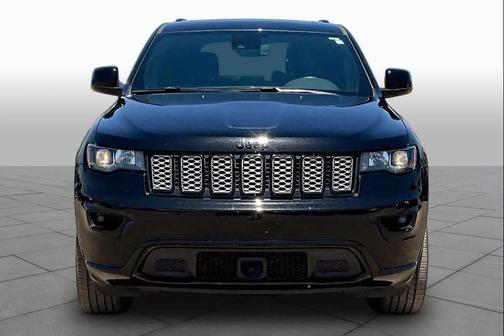 Diamond Black Crystal Pearlcoat 2021 Jeep Grand Cherokee Laredo