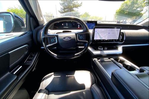 Agate Black Metallic 2025 Ford Expedition Platinum