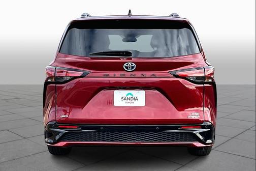 2023 Toyota Sienna XSE 7 Passenger