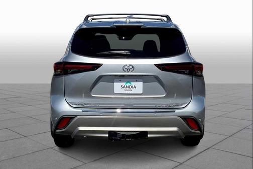 2025 Toyota Highlander Platinum