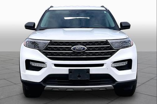 Oxford White 2021 Ford Explorer XLT