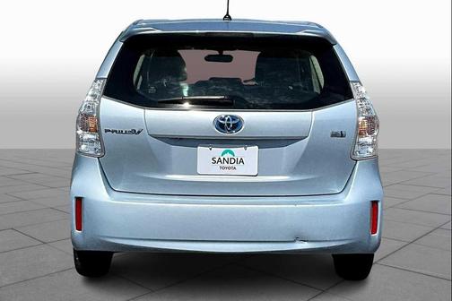 2013 Toyota Prius v Two