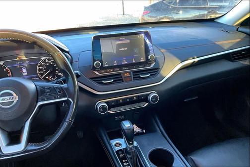 2022 Nissan Altima SR VC-Turbo FWD