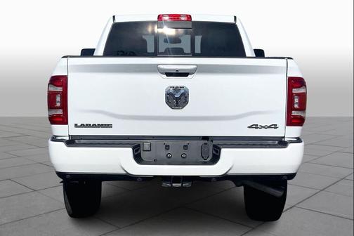 2023 RAM 2500 Laramie Crew Cab 4x4 6'4' Box