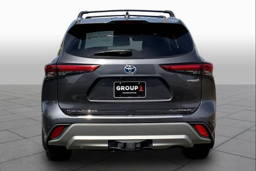 Magnetic Gray Metallic 2021 Toyota Highlander Hybrid Platinum