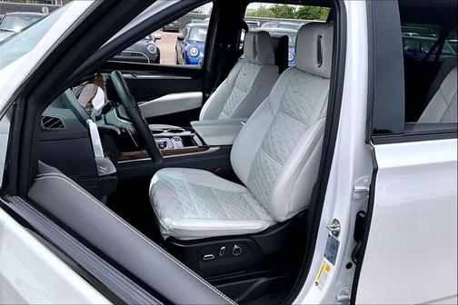 Crystal White Tricoat 2025 Cadillac Escalade ESV Sport Platinum