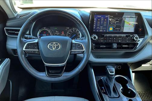 2022 Toyota Highlander Hybrid Limited