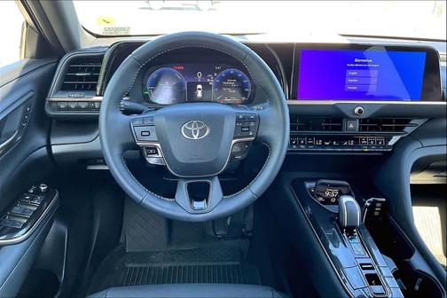 2025 Toyota Crown Signia XLE