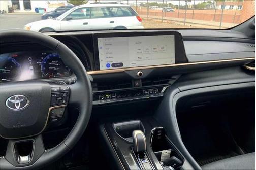 2025 Toyota Crown Signia Limited