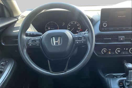 Platinum White Pearl 2023 Honda HR-V LX