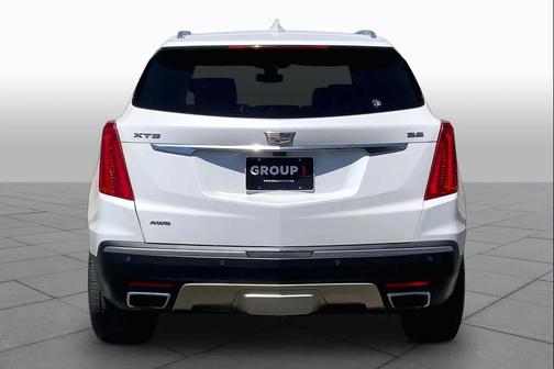 Crystal White Tricoat 2018 Cadillac XT5 Platinum