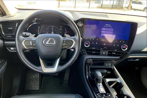 2023 Lexus NX 450h+ Luxury