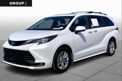 2025 Toyota Sienna XLE