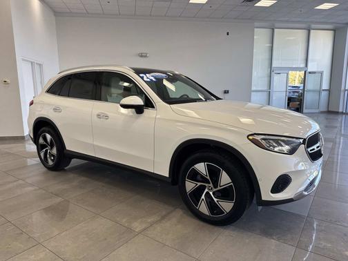 2024 Mercedes-Benz GLC 300 