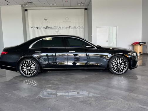 2021 Mercedes-Benz S-Class 