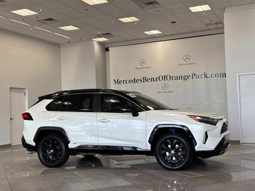 2022 Toyota RAV4 Hybrid XSE