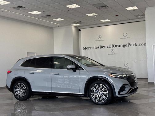 MANUFAKTUR Alpine Grey 2023 Mercedes-Benz EQS 580