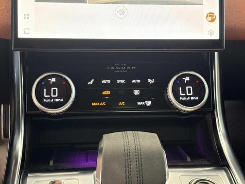 2024 Jaguar XF R-Dynamic SE