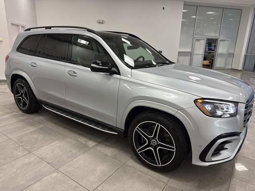 2025 Mercedes-Benz GLS 450 