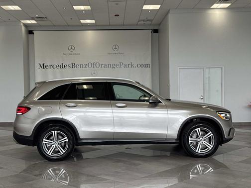 Mojave Silver Metallic 2022 Mercedes-Benz GLC 300
