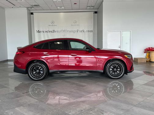 2025 Mercedes-Benz GLC 300 Base