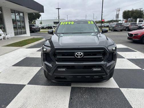 2025 Toyota Tacoma SR5