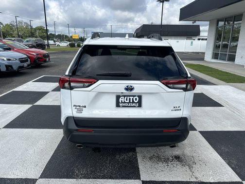2024 Toyota RAV4 Hybrid XLE