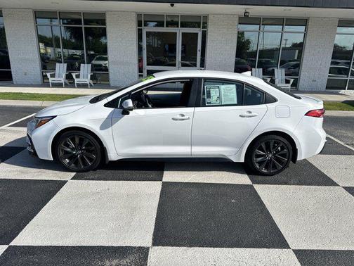 2025 Toyota Corolla SE